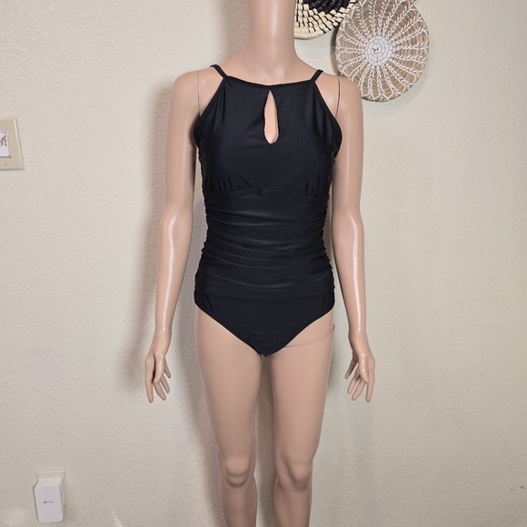 Ellen Tracy Black  One Piece Swimsuit with Keyhole Detail and Ruching Size 12 - Picture 8 of 10